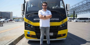 Yüksek lisans diplomalı şoför, gördüğü dersleri meslek hayatında uyguluyor