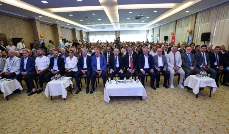Yusuf Alemdar depremi hatırlatıp Sakarya’ya seslendi: "Gelin sokağında yürüdüğümüz şehri birlikte inşa edelim"