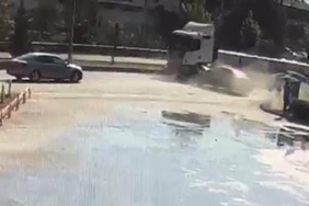 Zincirleme kaza kamerada: 2 yaralı