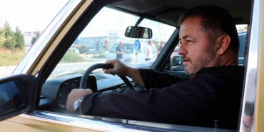10 yaşında verdiği sözü 50 yaşında tuttu, otomobili kaptı