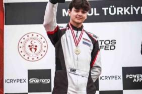 17 yaşındaki Karting Şampiyonu zirveye koşuyor