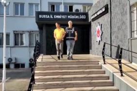 4 yıldır sahte kimlikle, kılık değiştirerek kaçıyordu.. Kıyafet alırken yakalandı