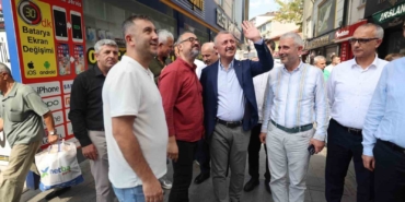 "5 yıl boyunca bir belediye başkanı gününü gün eder, verdiği sözü unutursa o zaman emanet yere düşmüş olur"