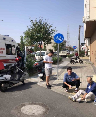 72 yaşındaki motosikletlinin yaralandığı kaza kamerada