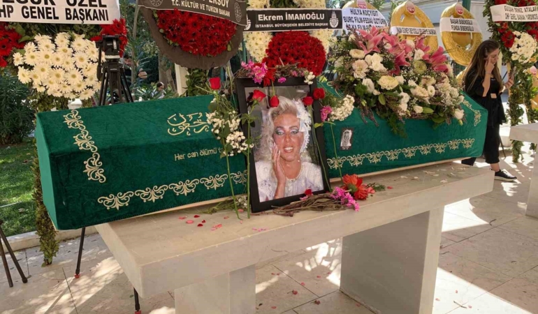 ABD’de hayatını kaybeden Ahu Tuğba son yolculuğuna uğurlandı