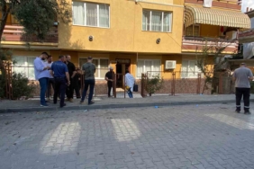 Abisiyle yaşadığı evde bıçaklanmış halde ölü bulundu