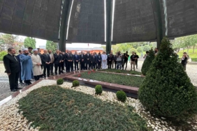 Adnan Menderes ve yol arkadaşları kabirleri başında anıldı