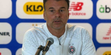 Aleksandar Stanojevic, taraftarın saldırısına uğradı