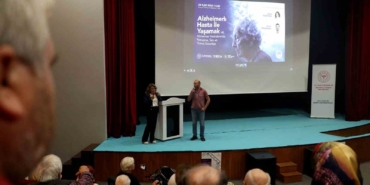 ‘Alzheimer ile nasıl yaşanır?’ sorusu bu konferansta yanıt buldu