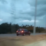 Anayolda ters yönde kilometrelerce son sürat ilerledi