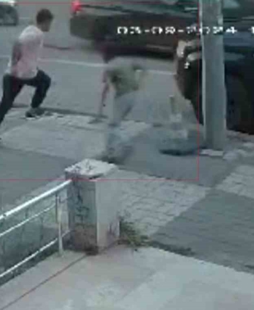 Arkadaşların şakalaşması kazayla sonuçlandı: O anlar kamerada