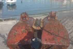 Arnavutköy sahili açıklarında içerisinde patlayıcı olan demir parçası bulundu