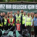 Ataşehir’de çevreci hareket: Başkan Adıgüzel ve çevreciler parkta buluşup çöpleri topladı