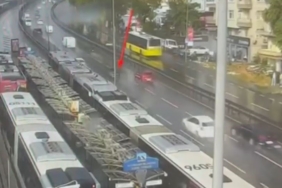 Avcılar’daki metrobüs kazasının güvenlik kamerası görüntüsü ortaya çıktı