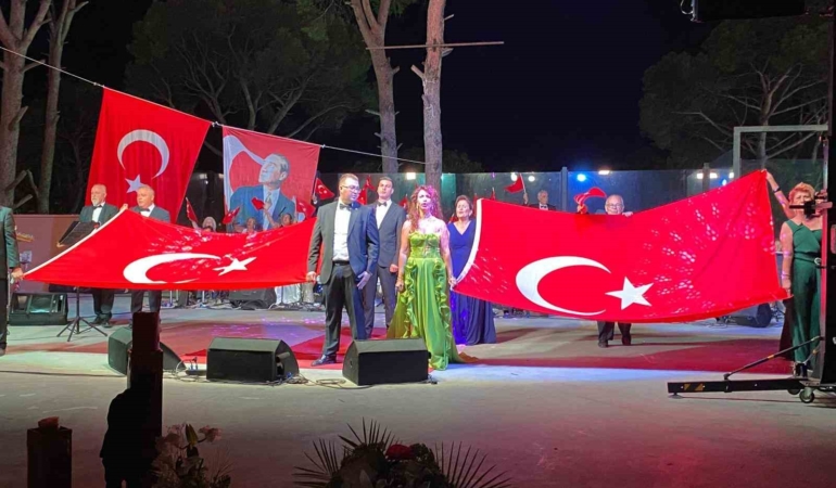 Ayvalık’ta Mesut Duran’dan TSM ziyafeti