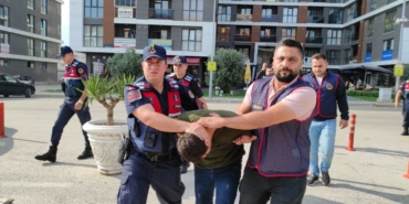 Babasını ’miras’ için öldürüp cesedi baltayla parçalayarak yakıp, dere kenarına gömmüş