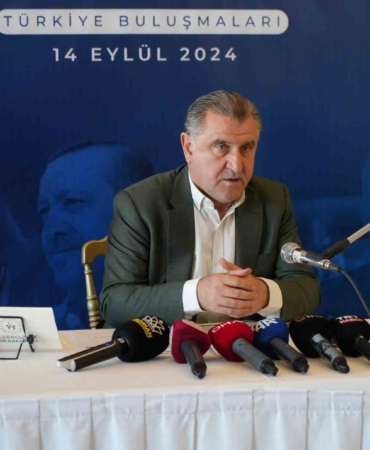 Bakan Bak: "Yurtlara başvuruların yüzde 91’ini yerleştirdik"