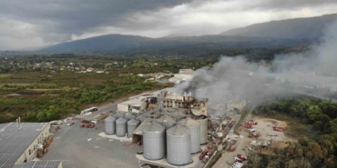 Bakan Göktaş: "Sakarya Hendek’te bir fabrikada gerçekleşen patlama sonucunda yaralanan ve olaydan etkilenen vatandaşlarımız için psikososyal destek ekiplerimizi ivedilikle görevlendirdik"