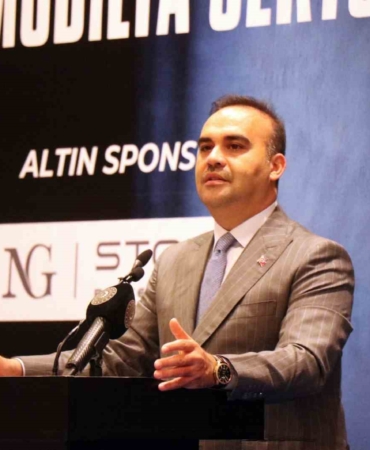 Bakan Kacır: “Ülkemizin tarihinde ve talihinde yeni bir sayfa açtık”