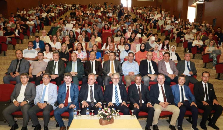 Bakan Yardımcısı Yelkenci Bursa’da formatör öğretmenlerle buluştu
