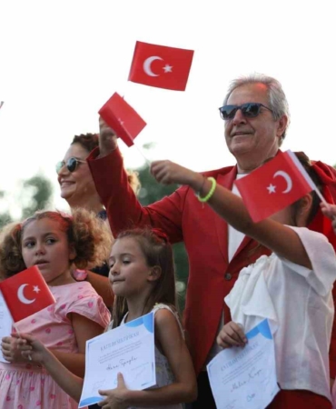Balıkesir Büyükşehir Belediyesi, Bandırma’da zafer coşkusu yaşattı