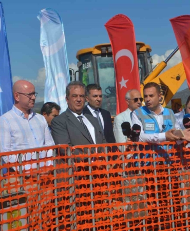 Balıkesir Büyükşehir Belediyesi’nden; Edremit Körfezi’nin kronikleşen altyapı sorununa neşter