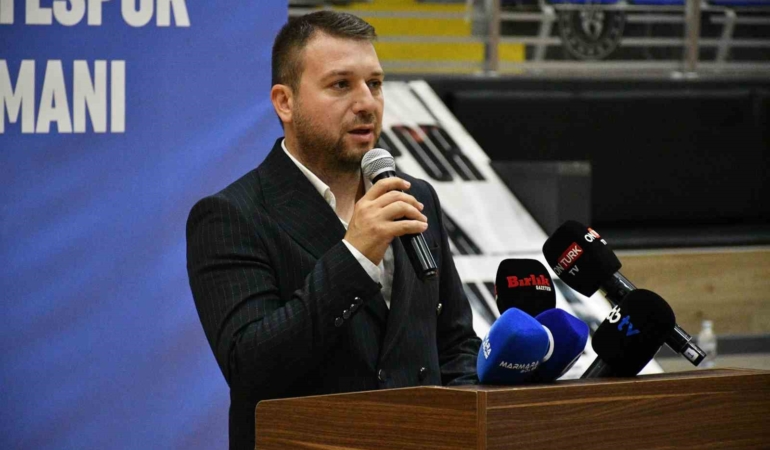 Balıkesir Büyükşehir Belediyespor kadrosunu tanıttı