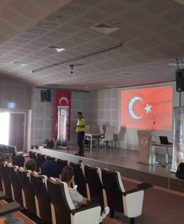 Balıkesir İl Sağlık personeline trafik eğitimi verildi