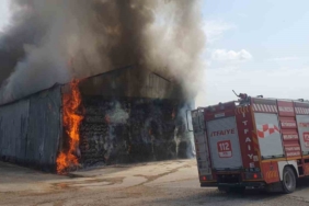 Balıkesir Susurluk’ta yangın: Saman deposu yok oldu