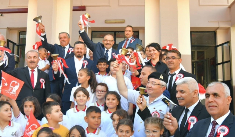Balıkesir’de yeni Eğitim ve Öğretim yılı törenle başladı