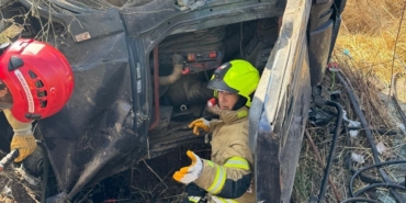 Bandırma’da kamyon şarampole uçtu 1 kişi yaralandı