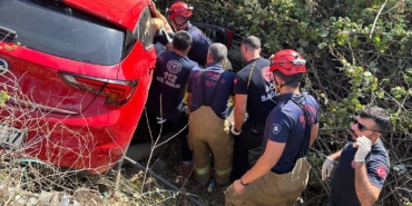 Bandırma’da otomobil şarampole uçtu: 1 yaralı