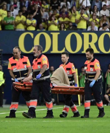 Barcelona’nın kalecisi Ter Stegen, sezonu kapattı