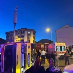 Başakşehir’de demir yüklü kamyonet devrildi, 3 çocuk demirlerin altında kaldı