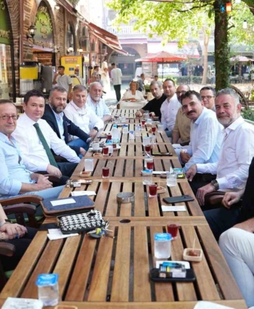 Başkan Aydın güne esnaf ziyareti ile başladı