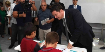 Başkan Aydın’dan öğrencilere ilk ders sürprizi