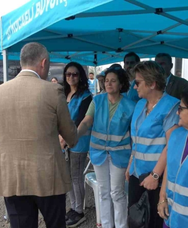 Başkan Büyükakın: "Temizlik yapılmazsa Marmara Denizi’ni kaybetme riskiyle karşı karşıya kalacağız"