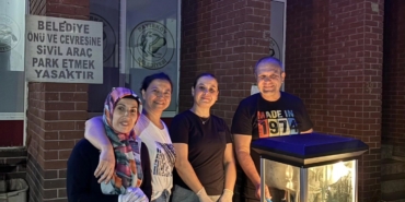 Başkan Dilsiz’den film öncesi çocuklara ikram