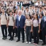 Başkan Muzaffer Bıyık, her pazartesi okulda öğrencilerle bir araya geliyor