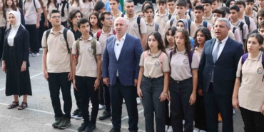 Başkan Muzaffer Bıyık, her pazartesi okulda öğrencilerle bir araya geliyor