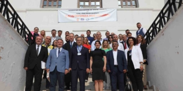 Başkan Şadi Özdemir: "Sokak hayvanlarını toplamayacağız"