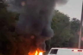 Beykoz’da otomobil alev alev yandı