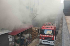 Beylikdüzü’nde kimya fabrikasında korkutan yangın