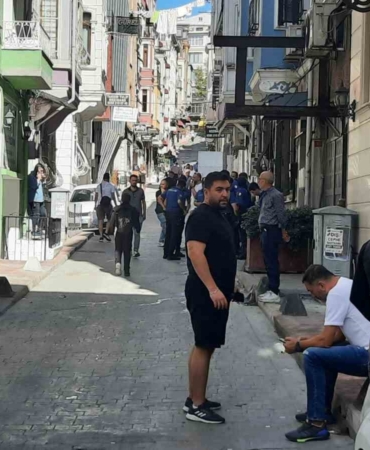 Beyoğlu’nda otel odasında dehşet: Sevgilisinin darbettiği kadın hastanede hayatını kaybetti