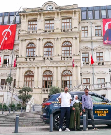 Beyoğlu’nda Togg engelsiz taksi oldu