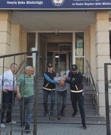 Bir yıl önce bıçakladığı husumetlisini sokak ortasında öldürmüştü, tutuklandı