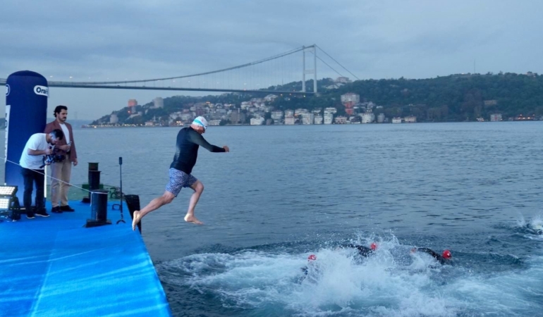 Boğazda yüzen tek Başkan