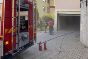 Bozüyük’te market deposunda çıkan  yangın korkuttu