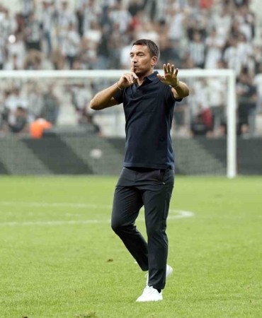 Bronckhorst, Mert ve Svensson’dan vazgeçmiyor