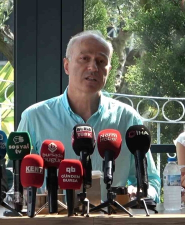 Bursa Artvin Vakfı Başkanı Adnan Demirci: "Büyük bir değişiklikle bir dönem daha devam edelim istedik”